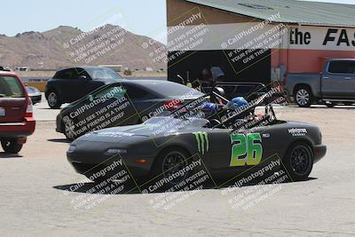 media/May-18-2022-Open Track Racing (Wed) [[f96b7d3cf4]]/Around the Pits/